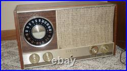 VINTAGE 1960s ZENITH MODEL MJ1035-1 LONG DISTANCE STEREO AM FM RADIO with SPEAKER