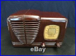 VINTAGE 40s MOTOROLA ART DECO OLD BAKELITE MID CENTURY AUTOMOTIVE ANTIQUE RADIO