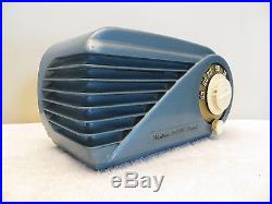 VINTAGE 40s OLD METALIC BLUE NORTHERN ELECTRIC ART DECO BAKELITE BULLET RADIO
