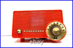 VINTAGE 50, s MOTOROLA RED DRAGSTER 5T22W BAKELITE MACHINE AGE TUBE ANTIQUE RADIO