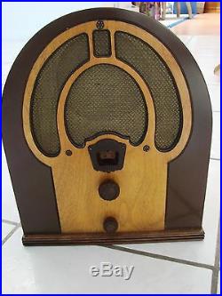 VINTAGE Cathedral RADIO PHILCO Jr. # 80 cabinet Nice some tubes dont light up