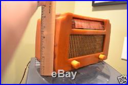 VINTAGE DeWald MODEL 502-A BAKELITE RADIO Butterscotch Case Nice! Works