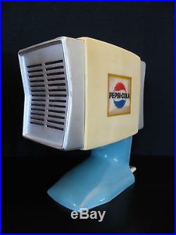 VINTAGE EARLY 1960s PEPSI COLA ANTIQUE OLD SODA MACHINE TRANSISTOR RADIO IN BOX