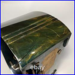 VINTAGE FADA 252 TEMPLE CATALIN TUBE RADIO GREEN SWIRL (Case Has Crack)