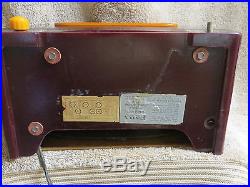 VINTAGE FADA MODEL 652 MAROON AND BUTTERSCOTCH CATALIN RADIO-NICE-WORKING