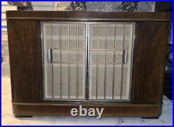 VINTAGE GERMAN SIEMENS SCHATULLE H52 tube radio (For REPAIR) VINTAGE GERMAN SIEMENS SCHATULLE H52 tube radio (For REPAIR)