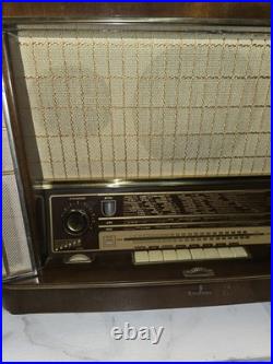 VINTAGE GERMAN SIEMENS SCHATULLE H52 tube radio (For REPAIR) VINTAGE GERMAN SIEMENS SCHATULLE H52 tube radio (For REPAIR)