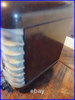 VINTAGE MOCKBUR TUBE RADIO 50's BAKELITE ART DECO 220V CCCP SOVIET ERA