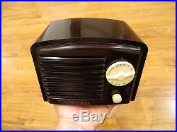 Vintage Old 1937 Silvertone Art Deco Depression Era Bakelite Midget Tube Radio