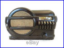 VINTAGE OLD 1939 MACHINE AGE BELMONT BAKELITE RADIO MAGNIFICENT MODERN, STYLE