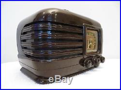 VINTAGE OLD 1940 CROSLEY NEW YORK WORLDS FAIR TRYLON & PERISPHERE TUBE RADIO