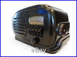 VINTAGE OLD 1940s MACHINE AGE BELMONT SWIRLED BAKELITE RADIO GREAT MODERN, STYLE