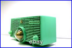 VINTAGE OLD 50s MOTOROLA ATOMIC MID CENTURY JET SPACE AGE ANTIQUE BAKELITE RADIO