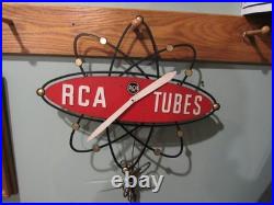 VINTAGE ORIGINAL 1950's RCA TUBES CLOCK ATOMIC CLOCK RUNS GREAT