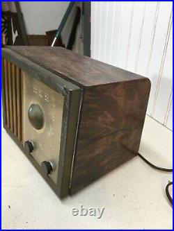 VINTAGE RCA Victor 75X15 tube radio 1947 VINTAGE Works