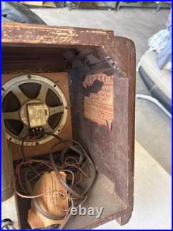 VINTAGE TRUETONE AUTODIAL TUBE RADIO D-716 WOOD CASE Project