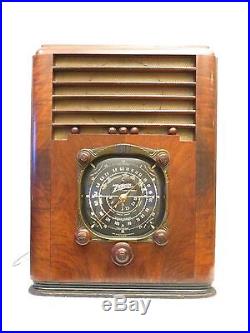 Vintage Walton Size Classic Zenith Art Deco Black Dial Tombstone Working Radio