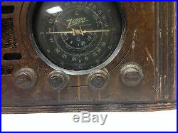 VINTAGE ZENITH LONG DISTANCE TUBE RADIO WOOD KNOBS & CASE N495226 TURNS ON