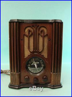 Vintage Zenith Radio Wood Tombstone Shell Model 4v31 Black Dial Art Deco Design