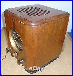 Vintage Zenith Wooden Cube Cabinet Tube Radio Model 5 S 220 Works Great