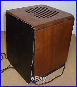 Vintage Zenith Wooden Cube Cabinet Tube Radio Model 5 S 220 Works Great
