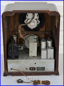 VTG (1934) Grunow Model 750 WORLD CRUISER Tombstone Tube Radio Receiver NICE