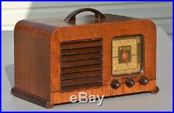 VTG (1939) Philco 40-120 AM Broadcast Tube Radio Receiver