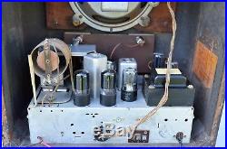 VTG (1940) Crosley 24-AU Tombstone Broadcast & Shortwave Tube Radio Receiver