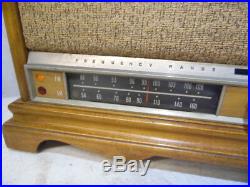 VTG 1966 Sears Silvertone Table Top Tube AM/FM Radio Model 6021 Wooden Cabinet