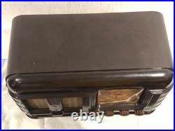 VTG Fada 790 AM FM Tube Radio 1949 Glossy Brown Bakelite Brass Tone Dial LOOK