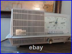 VTG GE Musaphonic AM Tube Radio. Well Reserved Dusty Pink 1960/70s. Works