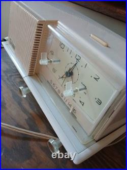 VTG GE Musaphonic AM Tube Radio. Well Reserved Dusty Pink 1960/70s. Works