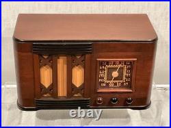 VTG Mantola R-453 Tube Radio 1940 LOOK