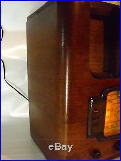 VTG RCA Radio Model 810-810T Wood tube mantel radio, working, display art deco