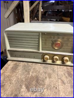 VTG Rare Arvin 460T Standard Broadcast Green Bakelite Electric Tube Radio USA