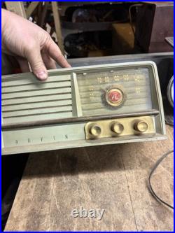 VTG Rare Arvin 460T Standard Broadcast Green Bakelite Electric Tube Radio USA