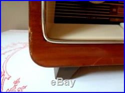 VTG Table Top Tube Radio Art Deco NOVUM Delmonico Model 1047 (WORKS)