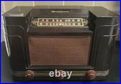 VTG Westinghouse Art Deco AM/FM Radio Bakelite Case Model H-1821