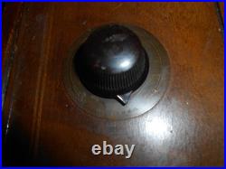 V. COOL Vintage Clarion Super Heterodyne Wooden Tombstone Tube Radio (Powers Up)