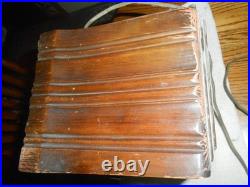 V. COOL Vintage Clarion Super Heterodyne Wooden Tombstone Tube Radio (Powers Up)