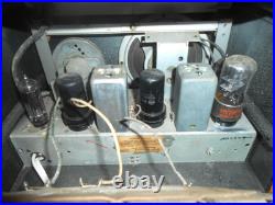 Very Nice Learadio Model 561 1945 Bakelite Tube Radio Works (LEAR CORP) Very Nice Learadio Model 561 1945 Bakelite Tube Radio Works (LEAR CORP)