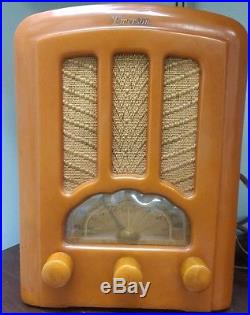 Vintage 1930's Emerson Catalin AU 190 Butterscotch Tombstone Working Tube Radio