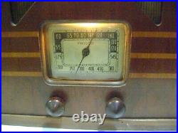 Vintage 1930's Philco Model 38-35 Tombstone Wood Case Tube Radio Works