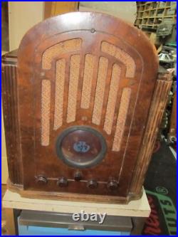 Vintage 1930`s RCA 128 Tombstone Radio Vintage 1930`s RCA 128 Tombstone Radio