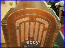 Vintage 1930`s RCA 128 Tombstone Radio Vintage 1930`s RCA 128 Tombstone Radio
