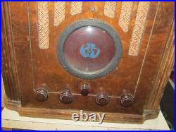 Vintage 1930`s RCA 128 Tombstone Radio Vintage 1930`s RCA 128 Tombstone Radio