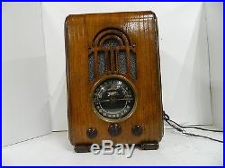Vintage 1930's Zenith 5-S-228 Tombstone radio