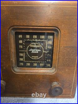 Vintage 1930s American Bosch Model 505 Wooden Tabletop Tube Radio