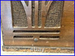 Vintage 1930s T. Eaton Viking SUPERHETERODYNE RADIO Wood Case Tube Radio Vintage 1930s T. Eaton Viking SUPERHETERODYNE RADIO Wood Case Tube Radio