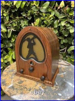 Vintage 1931 Jackson Bell Peter Pan Mini Cathedral 11 Tall Tube Radio Model 84